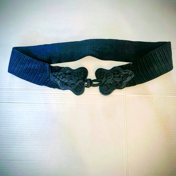 Black Wide Cinch Waist Belt Ornate Brandebourg Frog Closure 44"+ - Picture 7 of 8